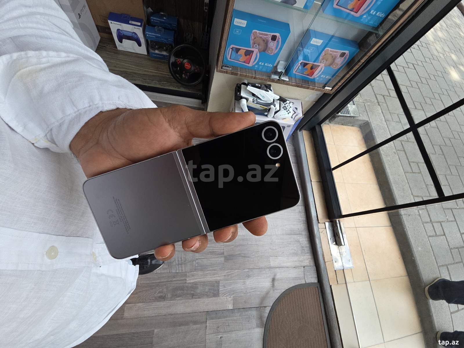 Samsung Galaxy Z Flip 6 Silver Shadow 256GB/12GB (3)