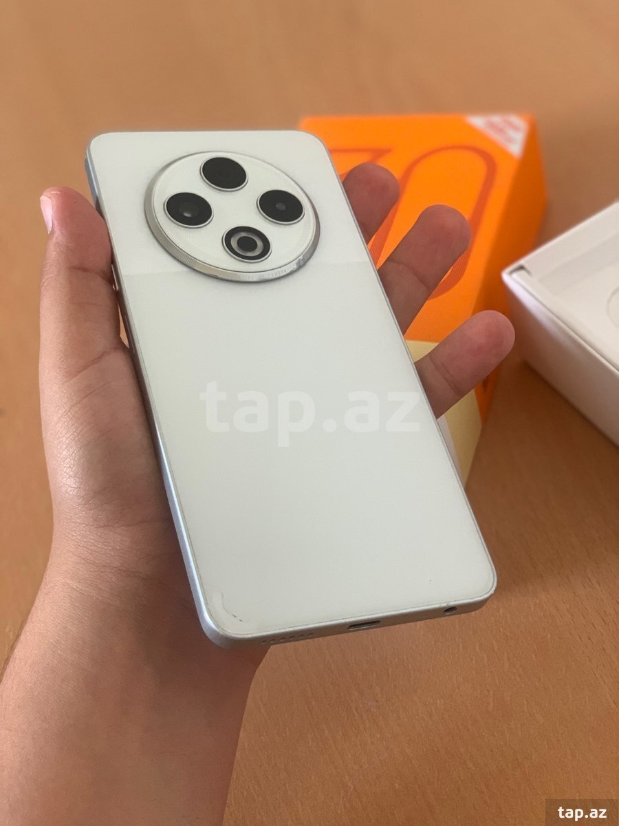 Tecno Spark 30 Astral Ice 256GB/8GB (2)