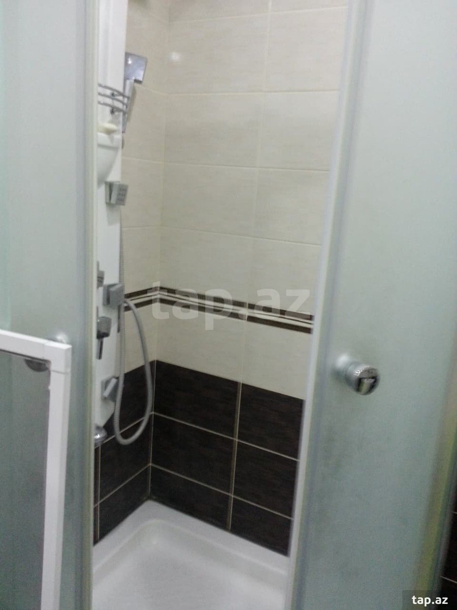 3-otaqlı yeni tikili, İnşaatçılar m., 142 m² (15)