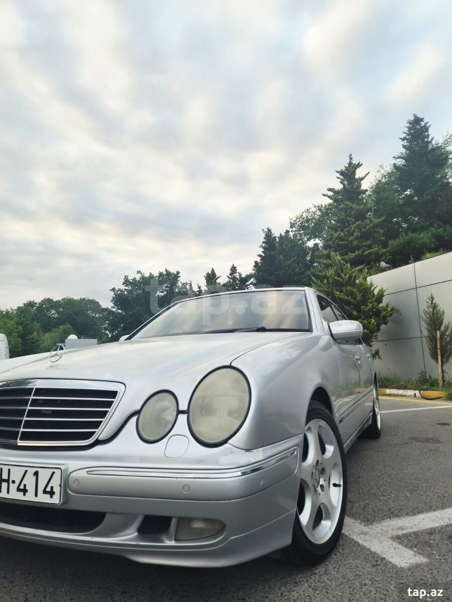 Mercedes E 270, 2001 il