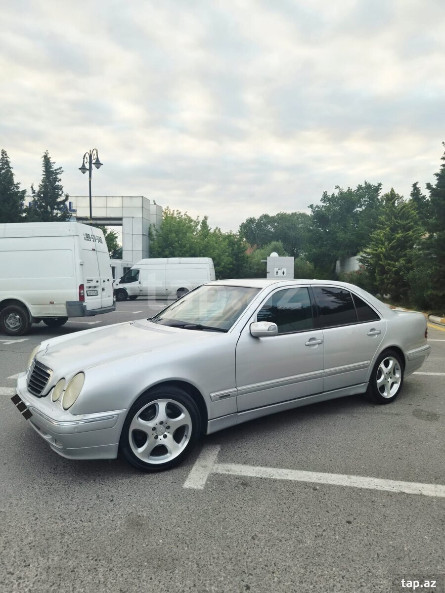Mercedes E 270, 2001 il (3)