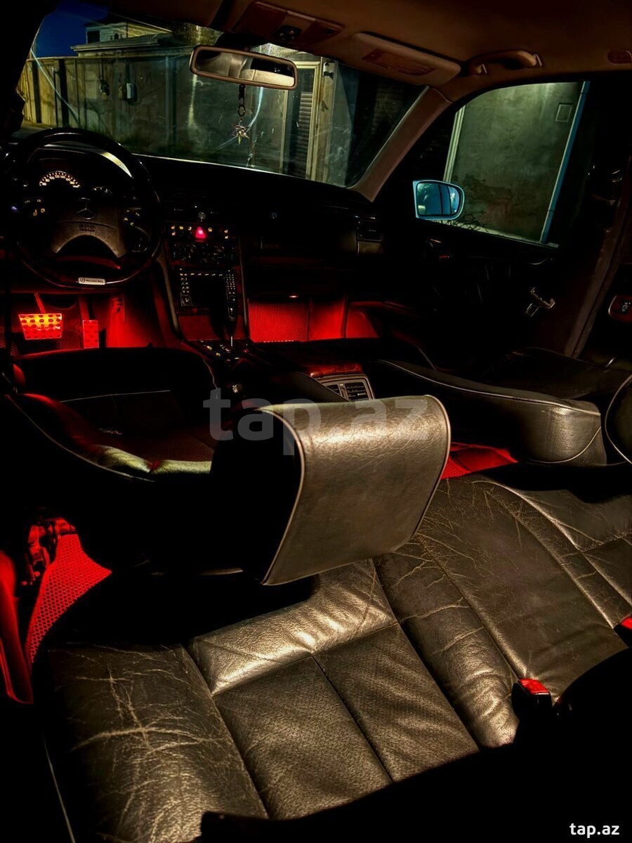 Mercedes E 270, 2001 il (14)