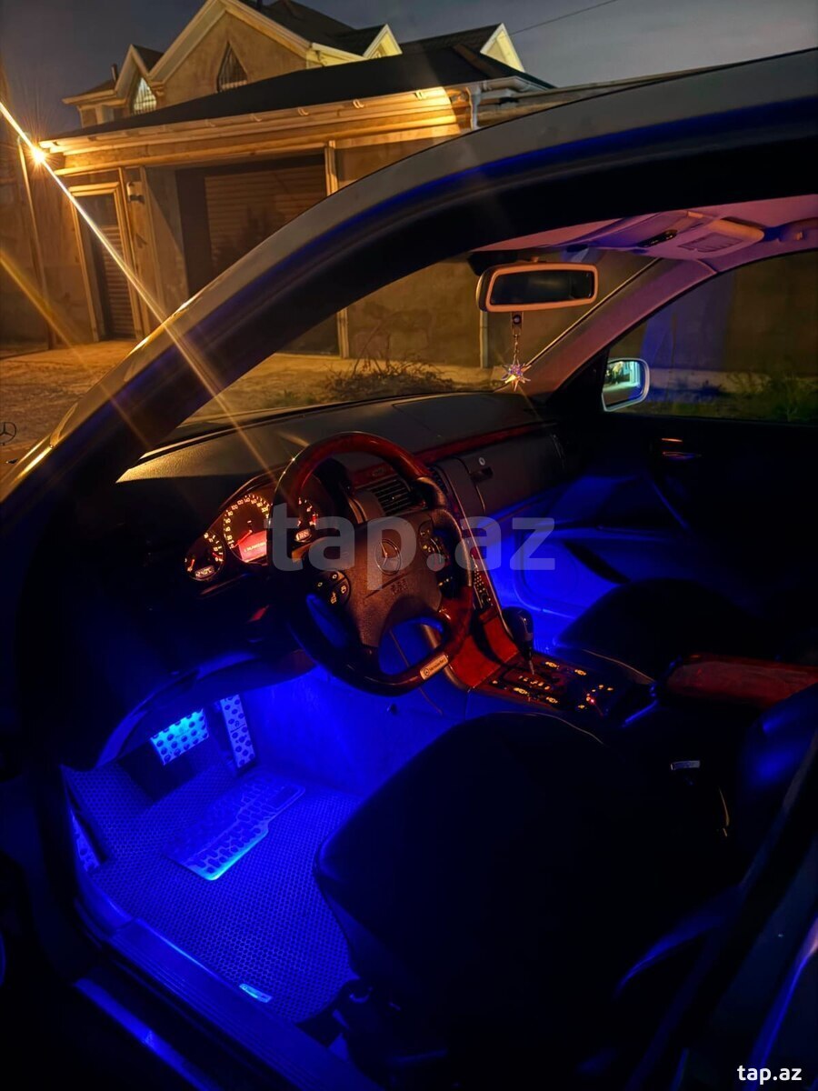 Mercedes E 270, 2001 il (13)