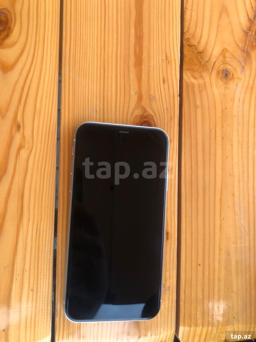 Apple iPhone 11 White 128GB/4GB (4)