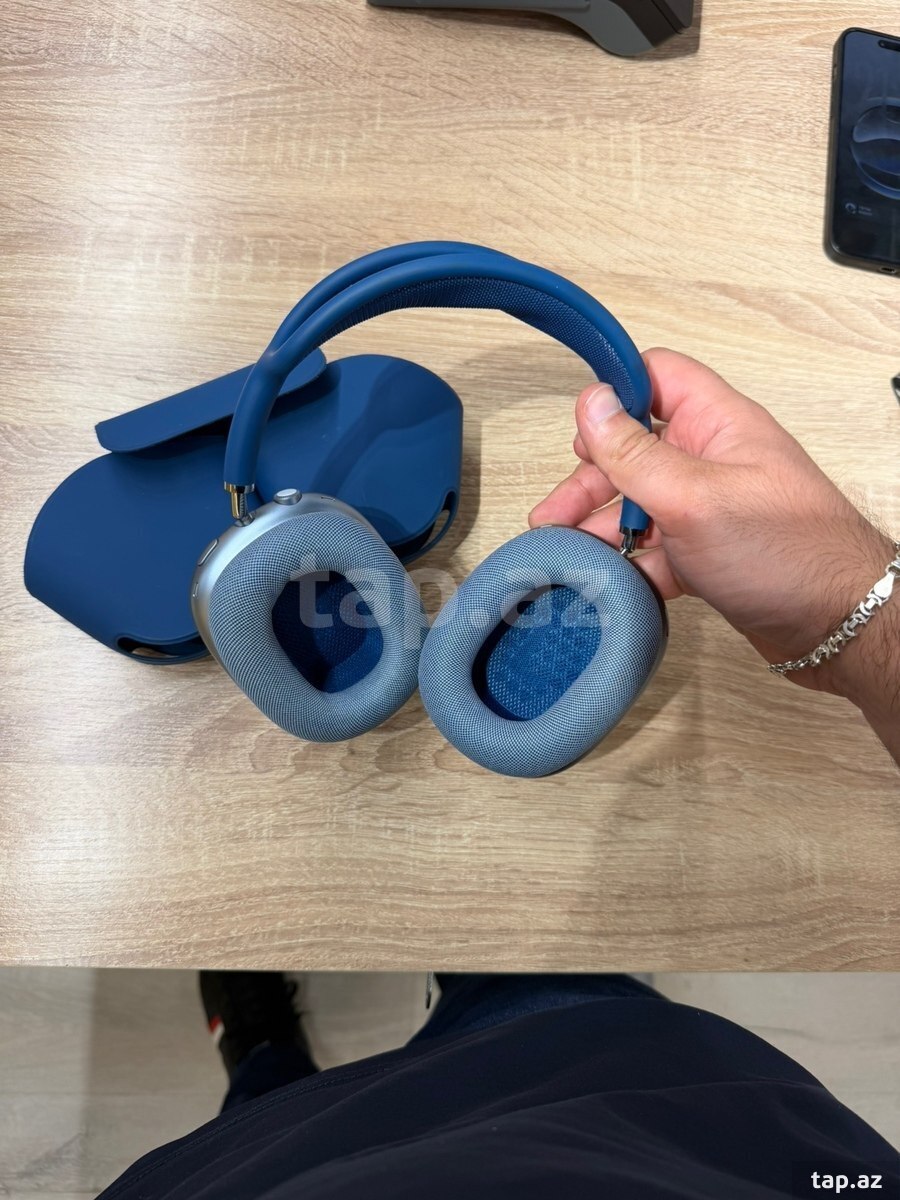 AirPods Max Blue  (3)