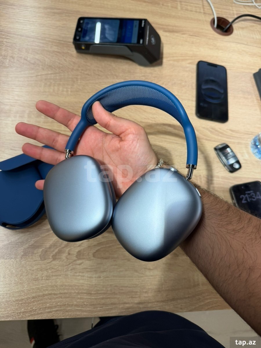 AirPods Max Blue  (5)