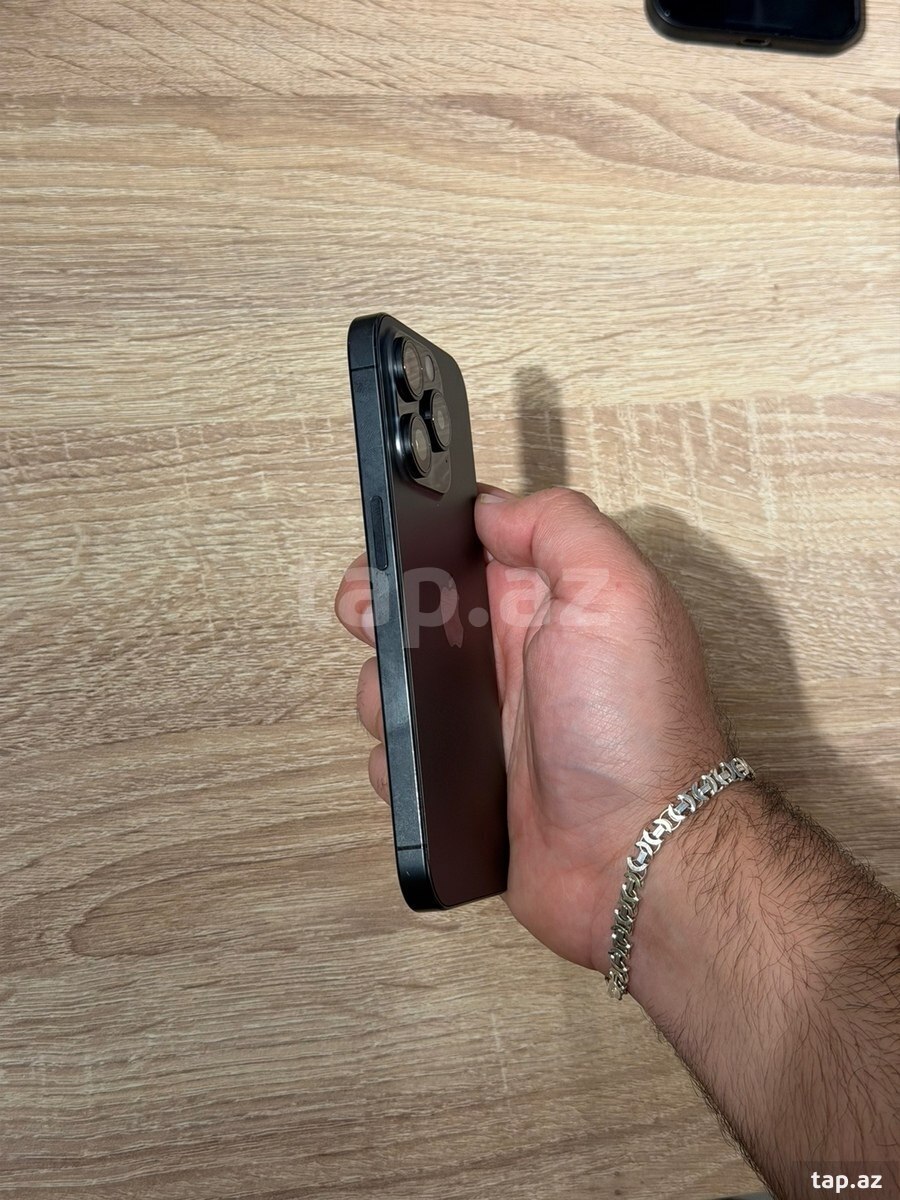 Apple iPhone 15 Pro Black Titanium 256GB/8GB (4)