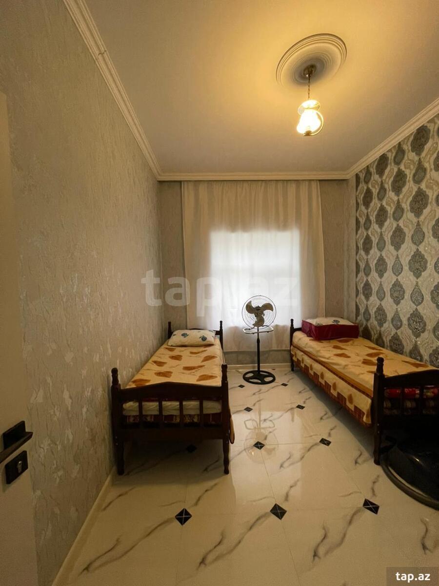 Həyət evi, Binə qəs. (18)