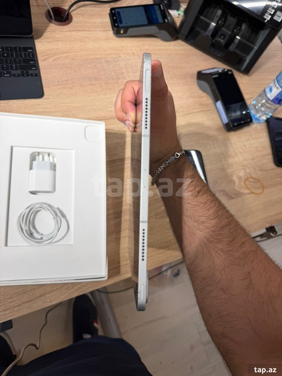 iPad Pro 12.9 M2 256GB Silver Celullar  (4)