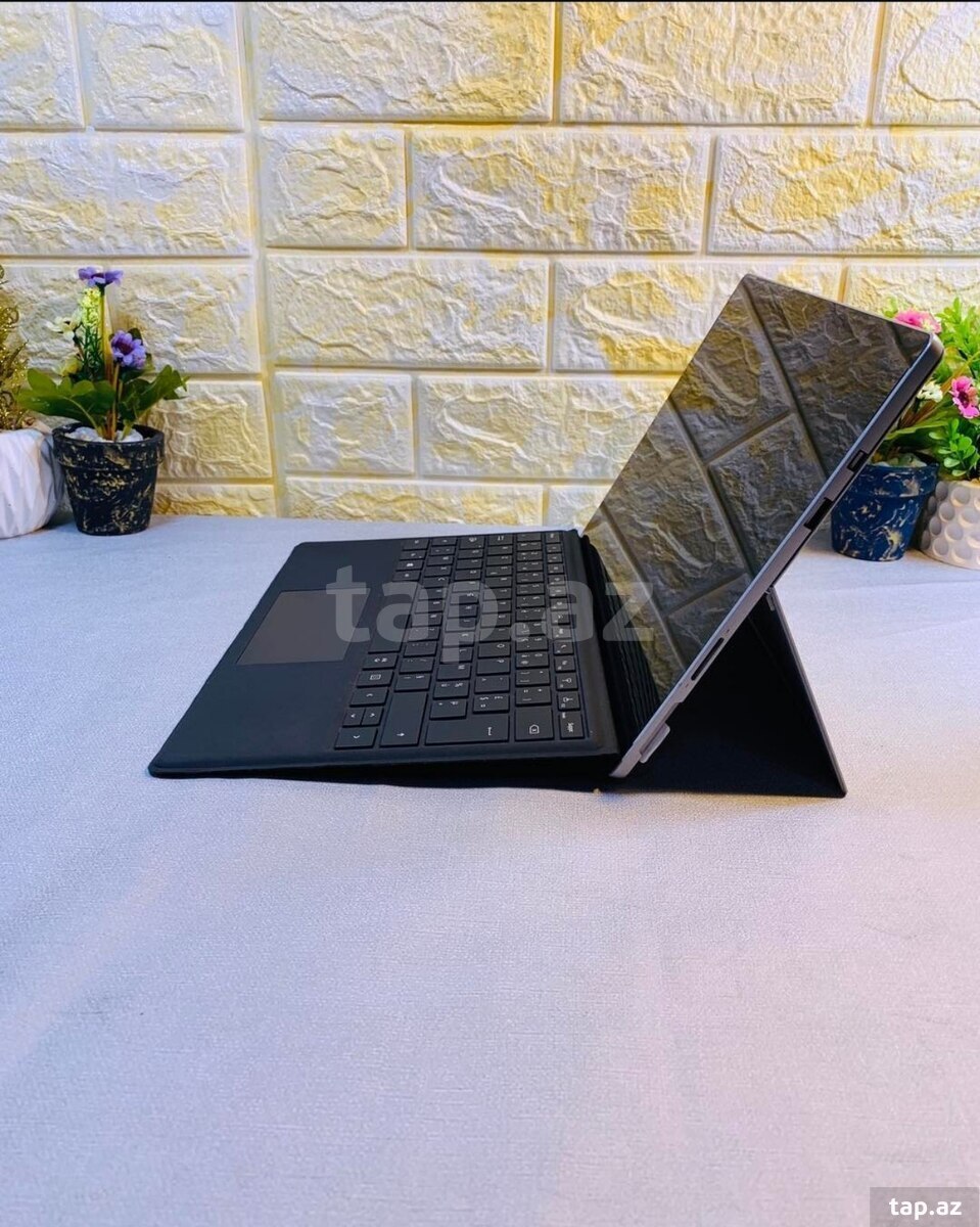 Microsoft Surface PRO 5  (3)