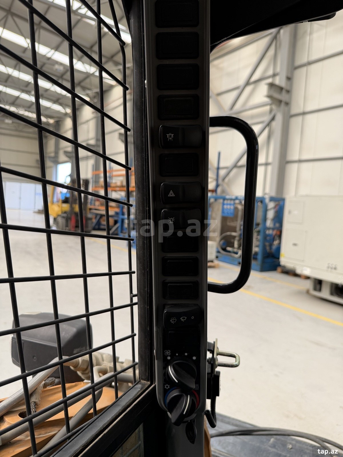 Yükləyici CASE SR 175B 2024 il (13)