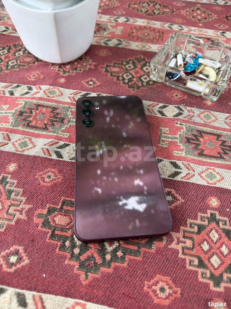 Samsung Galaxy A24 4G Dark Red 128GB/4GB (2)