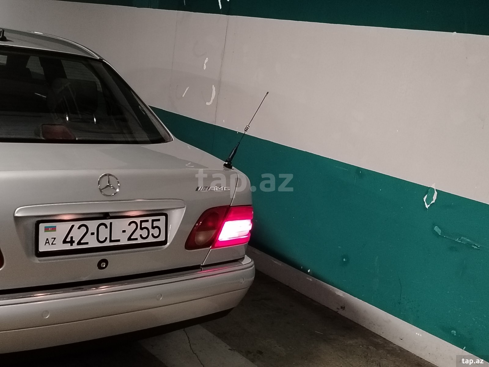 Mercedes E 240, 1997 il (8)