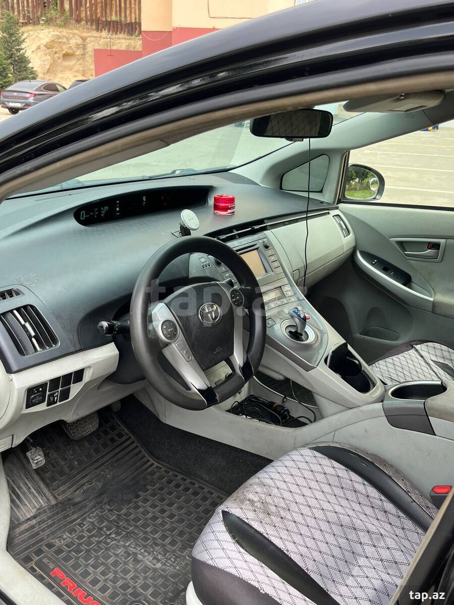 Toyota Prius, 2015 il (6)