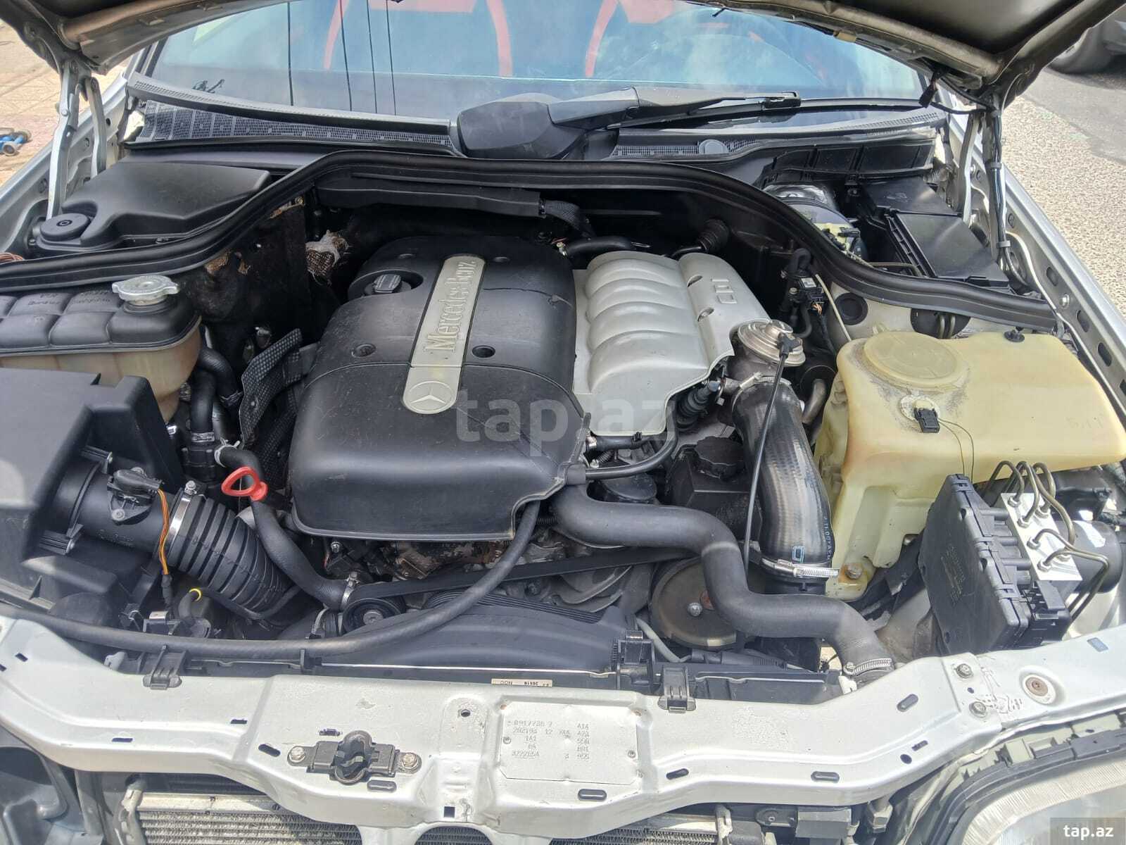 Mercedes 220 CE, 2000 il (8)