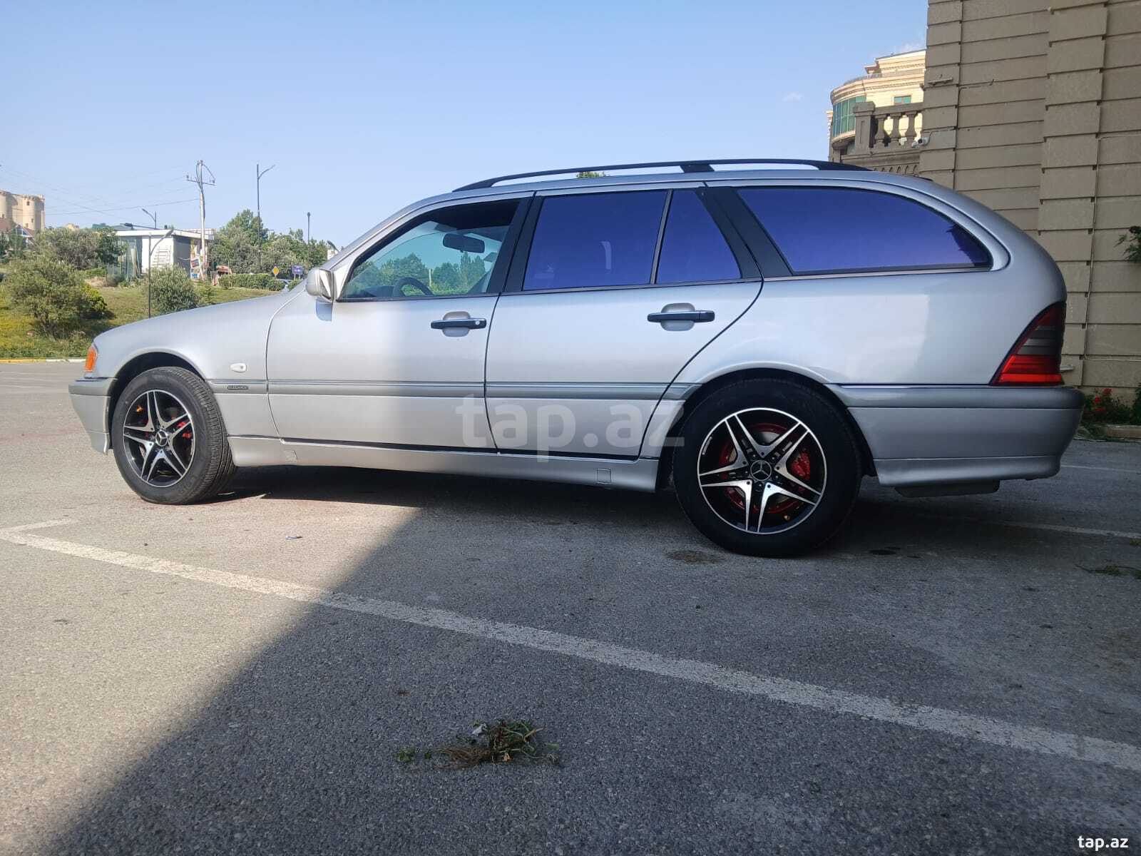 Mercedes 220 CE, 2000 il (4)