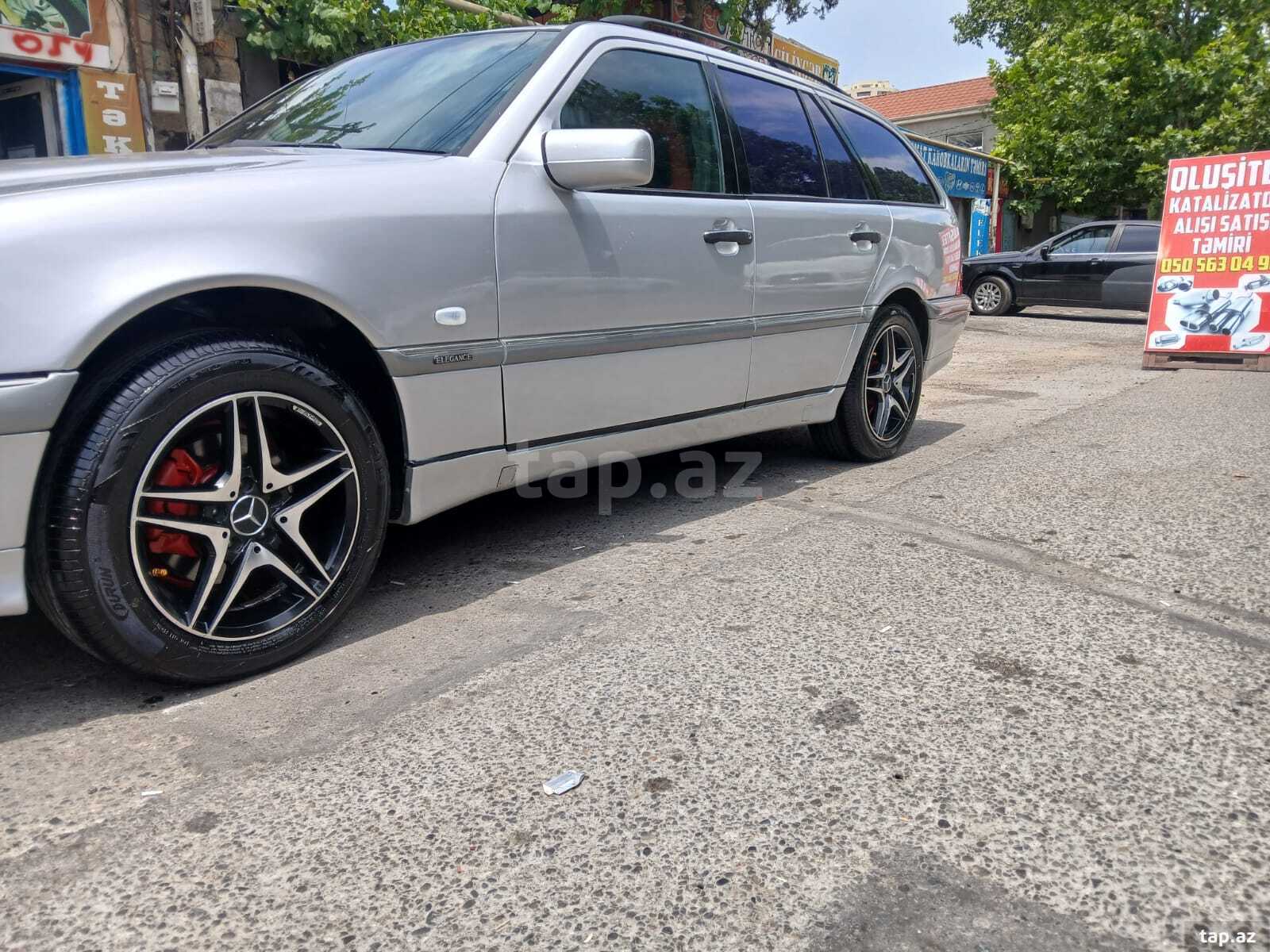 Mercedes 220 CE, 2000 il (11)