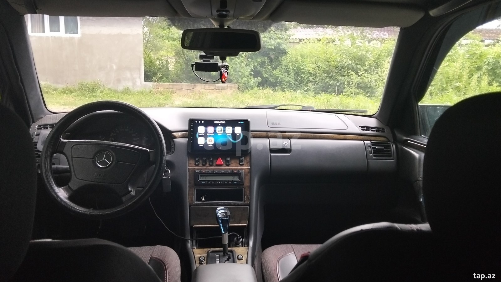 Mercedes E 300, 1995 il (9)