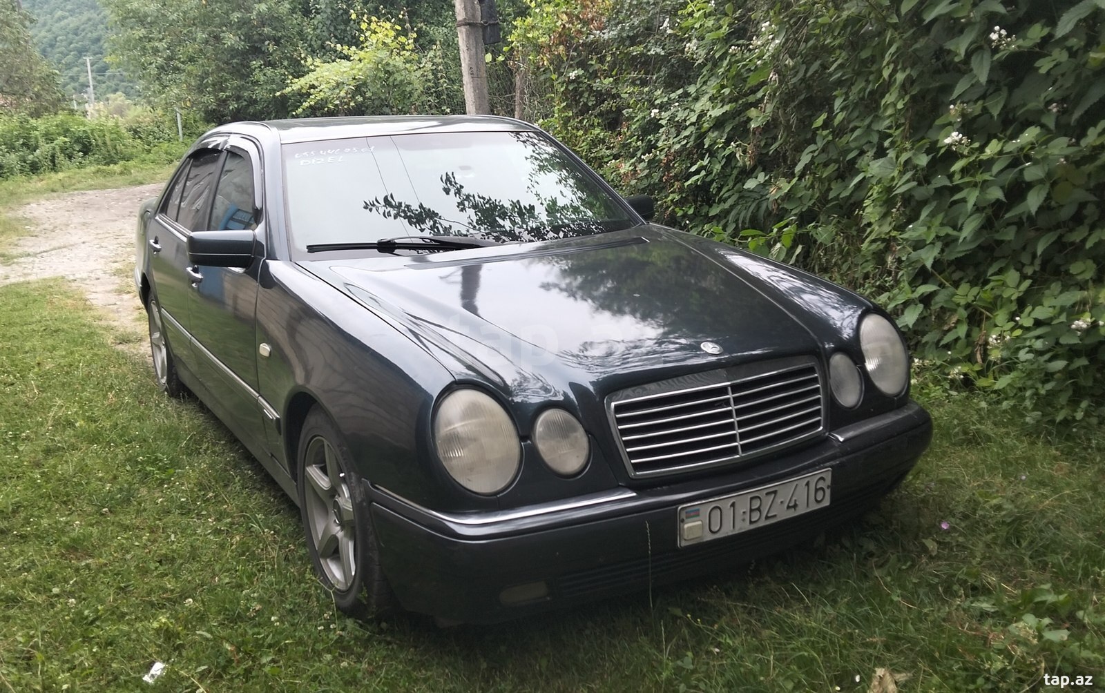 Mercedes E 300, 1995 il (13)