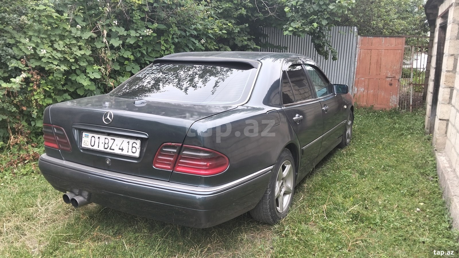 Mercedes E 300, 1995 il (11)