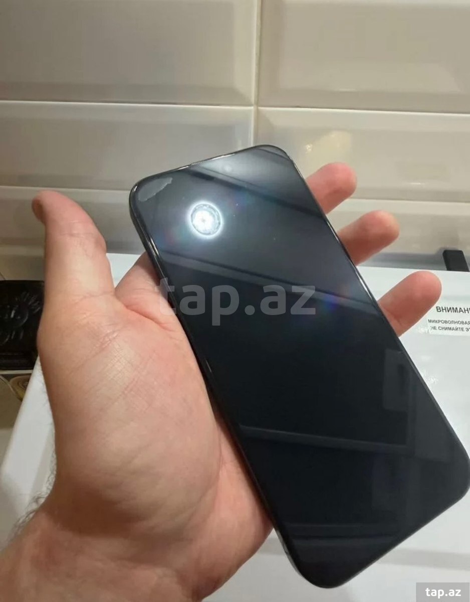Apple iPhone 16 Pro Max Black Titanium 256GB/8GB (2)