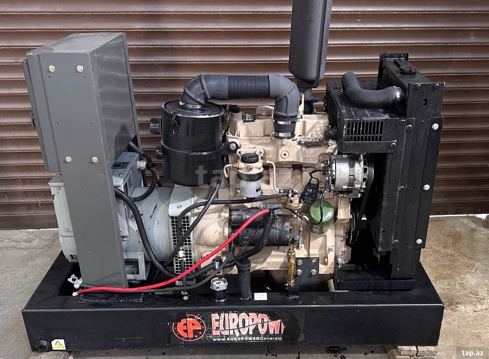 Generator və tənzimləyicisi