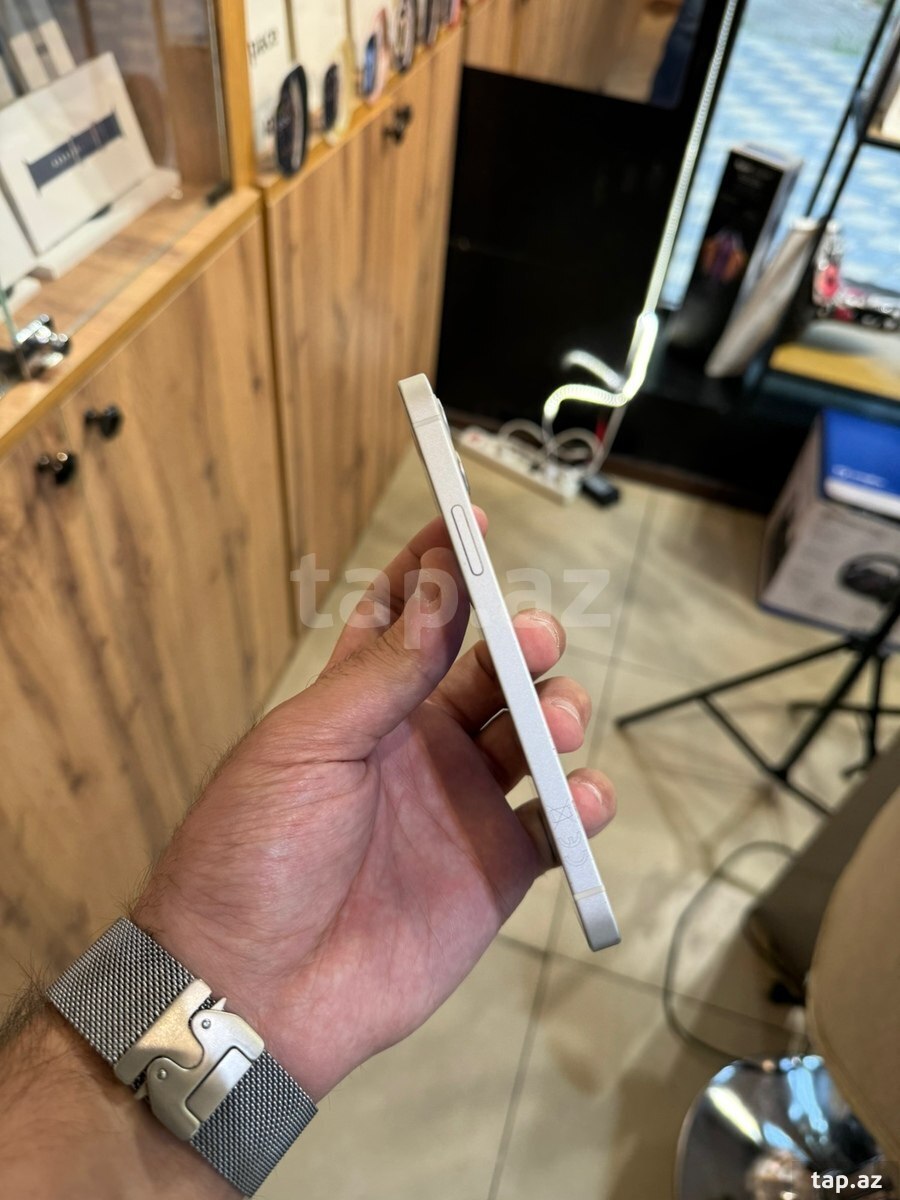 Apple iPhone 12 White 64GB/4GB (6)