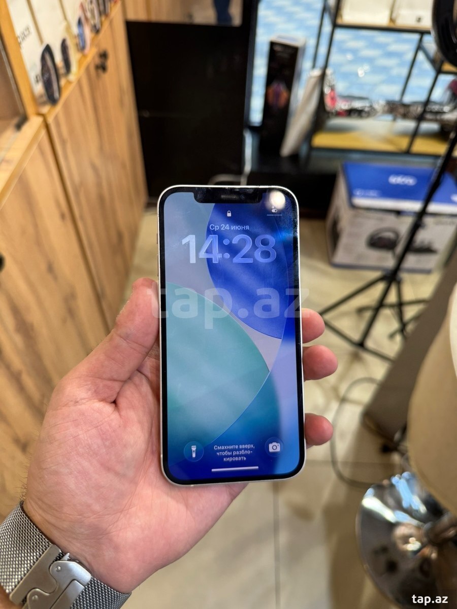 Apple iPhone 12 White 64GB/4GB (2)