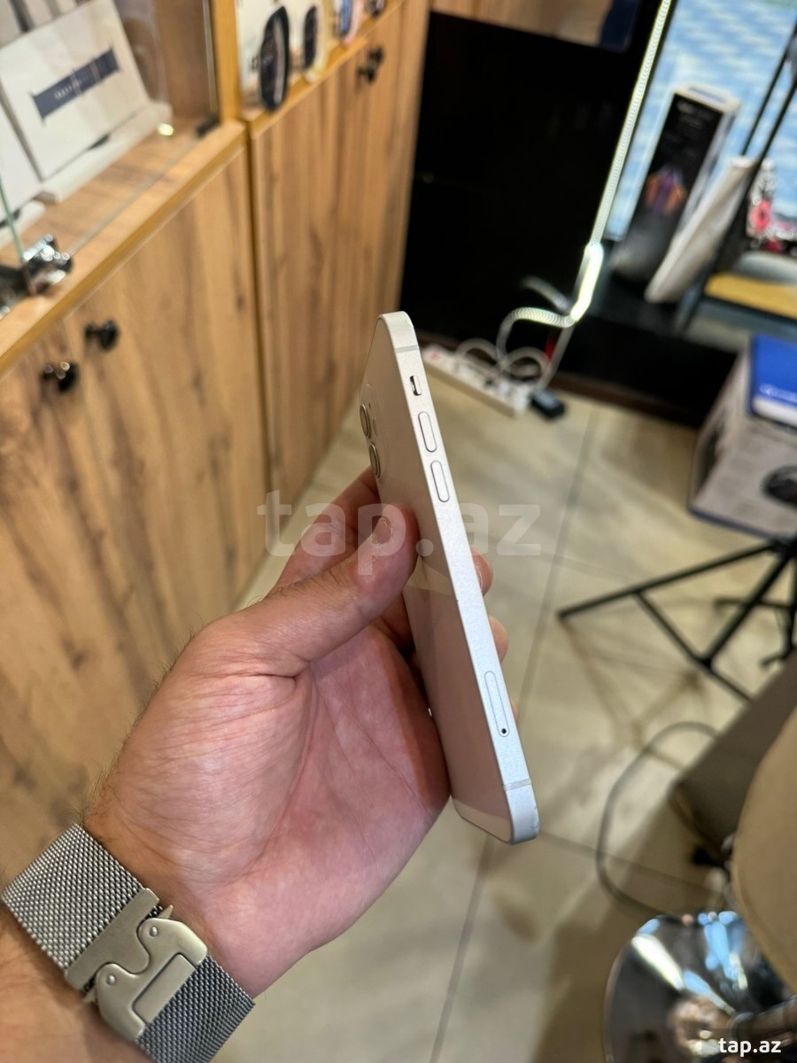 Apple iPhone 12 White 64GB/4GB (5)