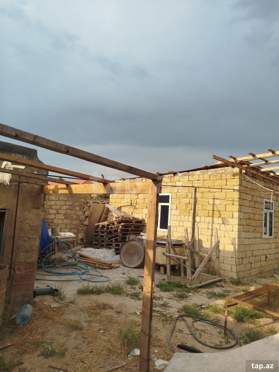 Həyət evi, Novxanı qəs. (3)