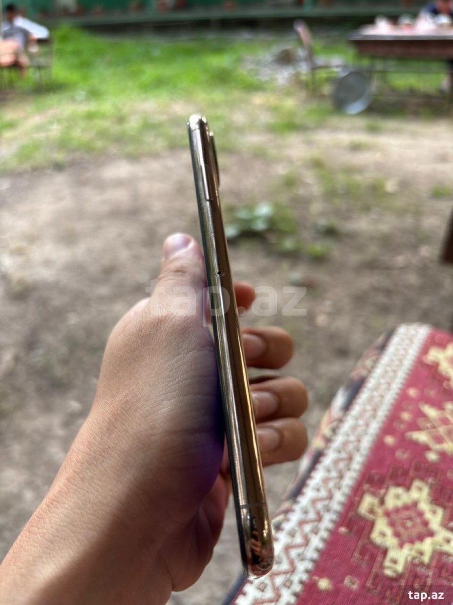 Apple iPhone XS Max Gold 64GB/4GB (3)
