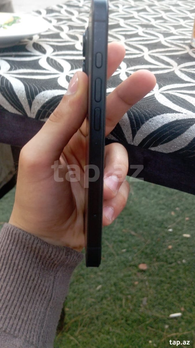 Apple iPhone 16 Black 128GB/8GB (6)