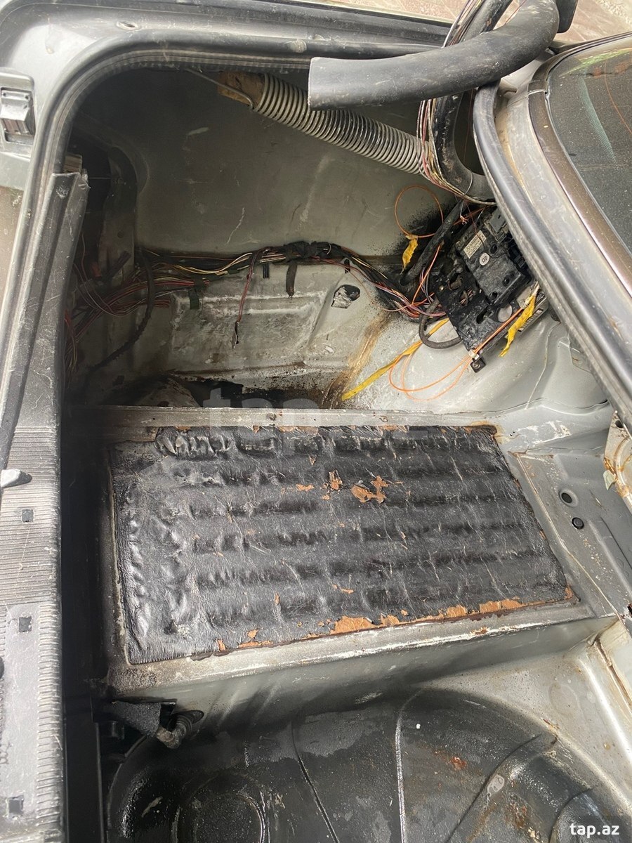 Mercedes E 320, 2000 il (7)