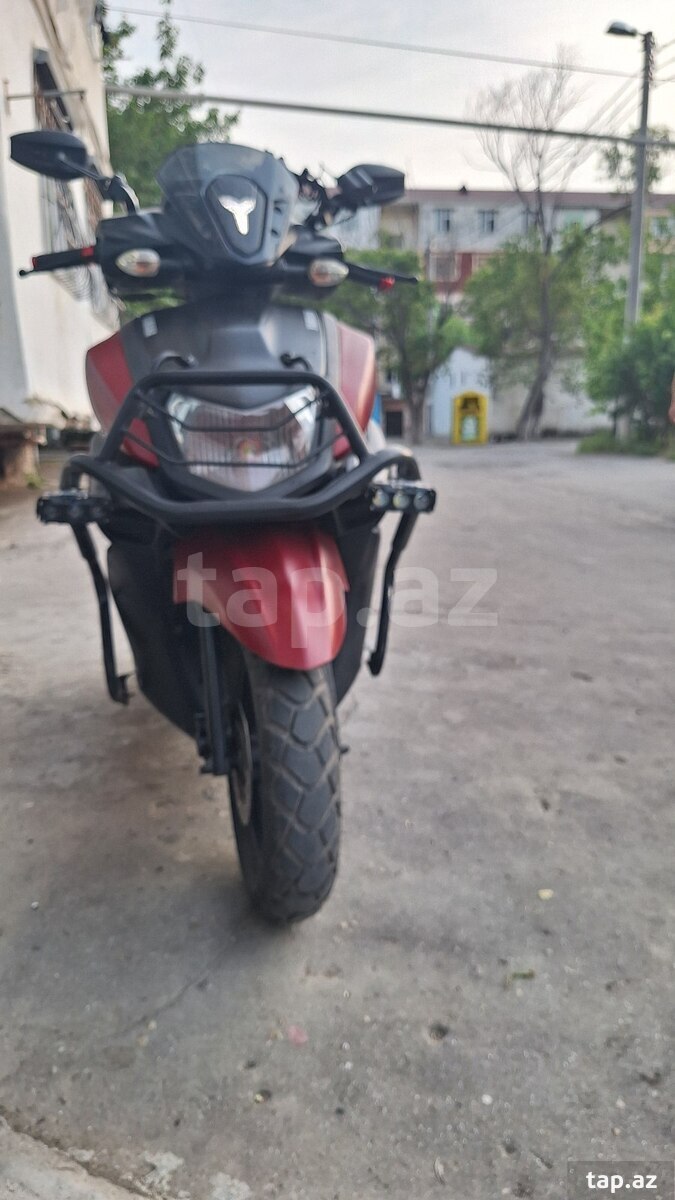 Moped Yamaha, 2022 il (4)