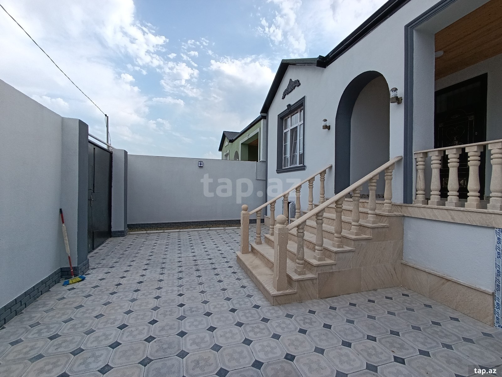 Həyət evi, Savalan qəs. (2)