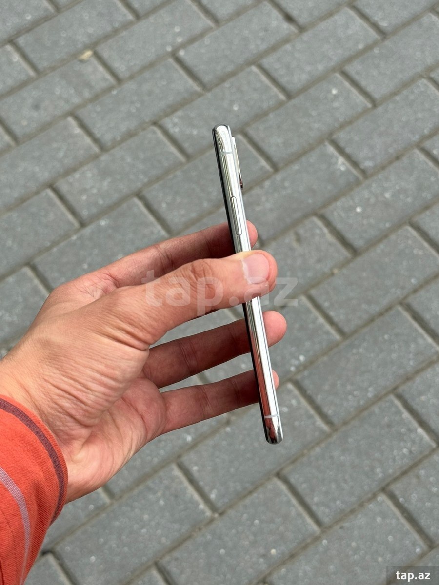 Apple iPhone X Silver 64GB/3GB (3)