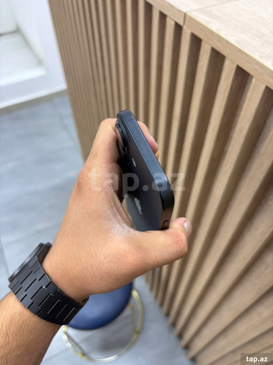 Apple iPhone 16 Black 128GB/8GB (5)