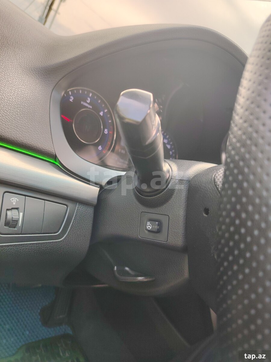 Hyundai i40, 2012 il (14)