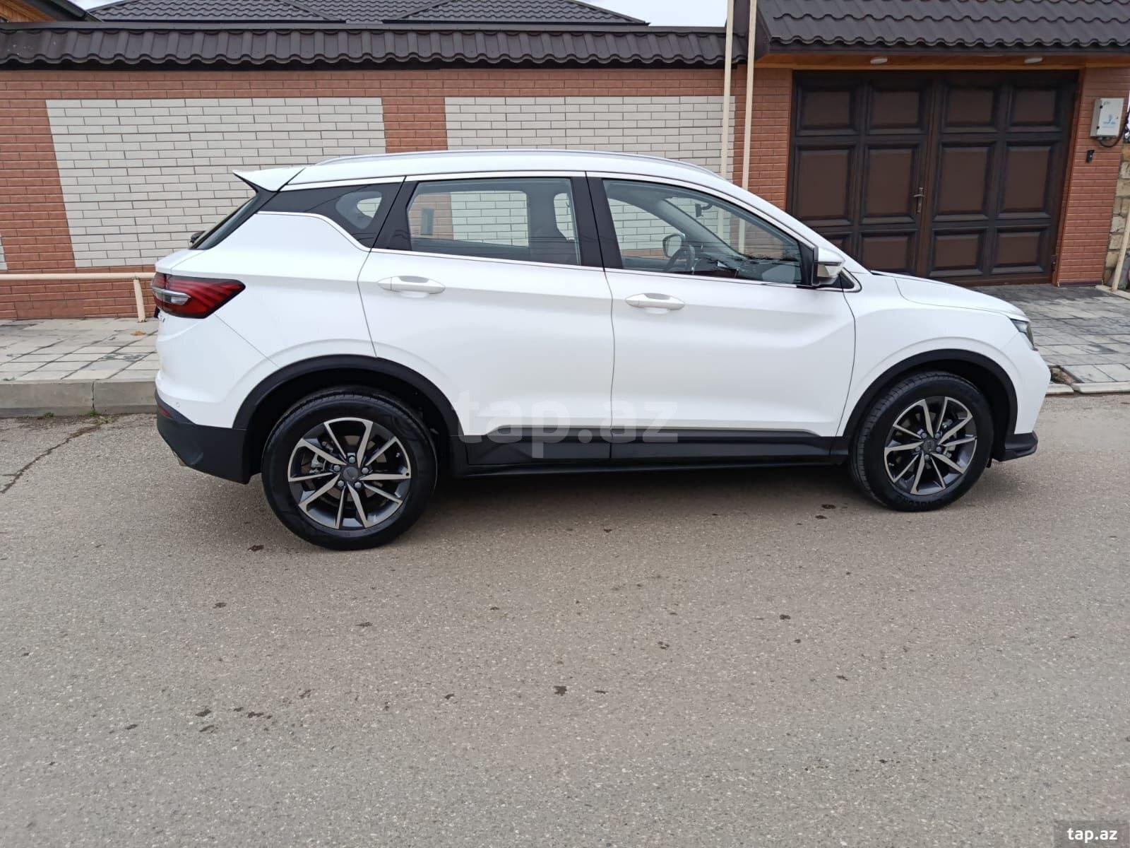 Geely Coolray, 2020 il (3)