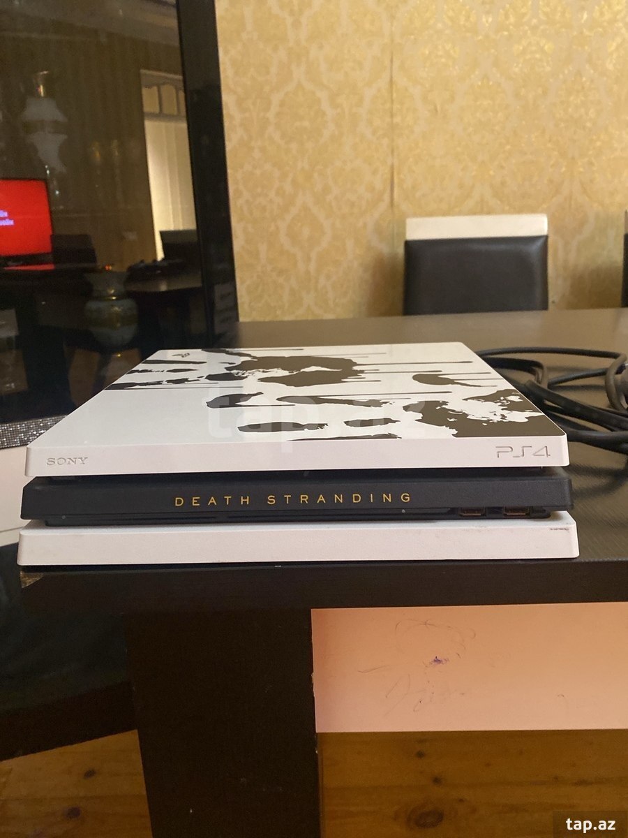 Sony PlayStation 4 Slim