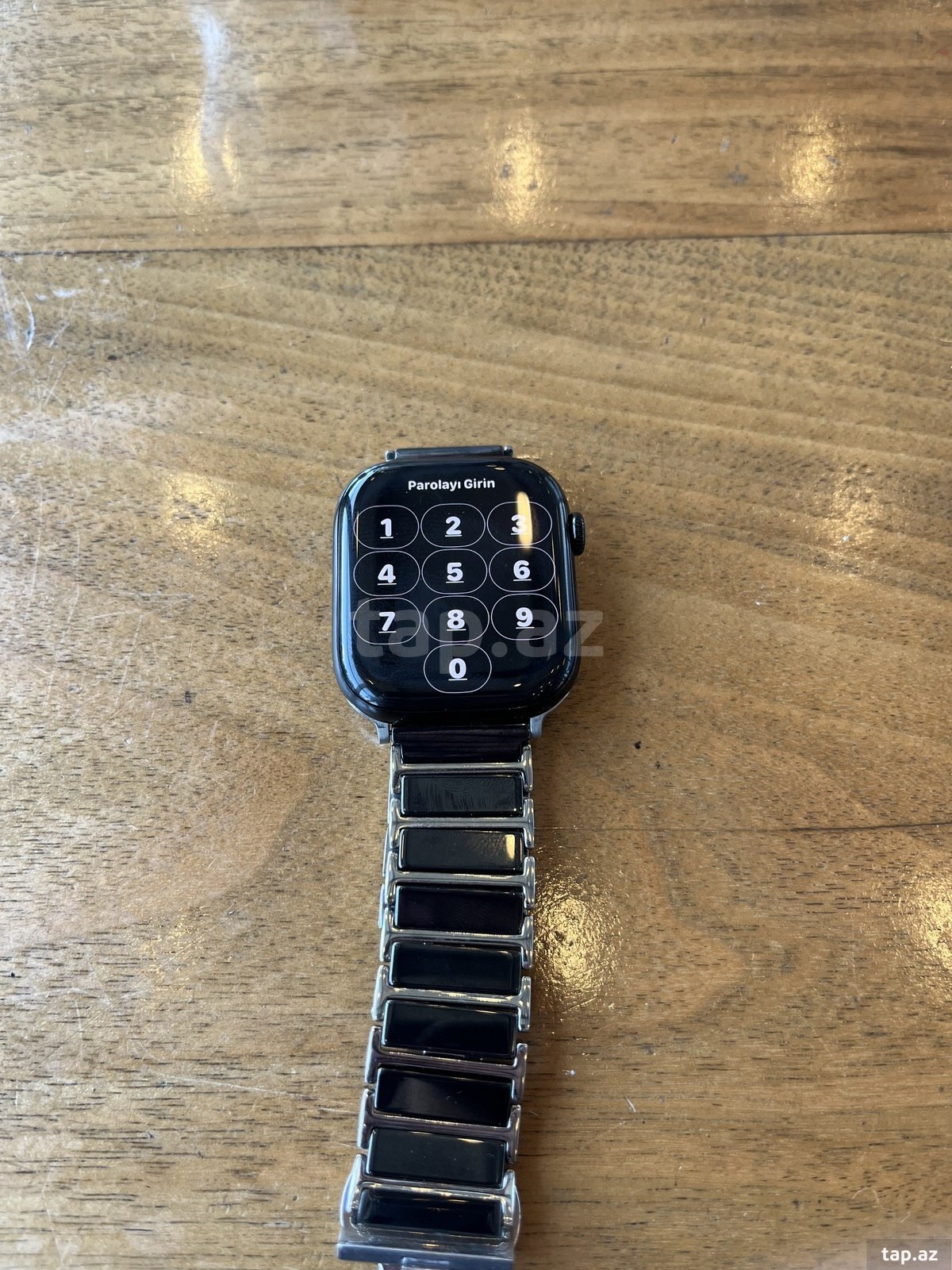 Apple Watch Series 11 Titanium Natural 42mm (5)