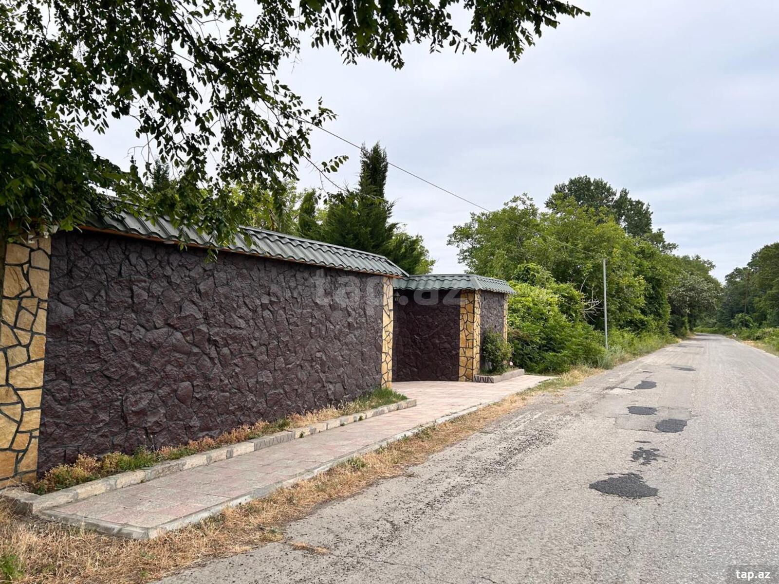 Həyət evi kirayə verilir, Nabran qəs. (12)