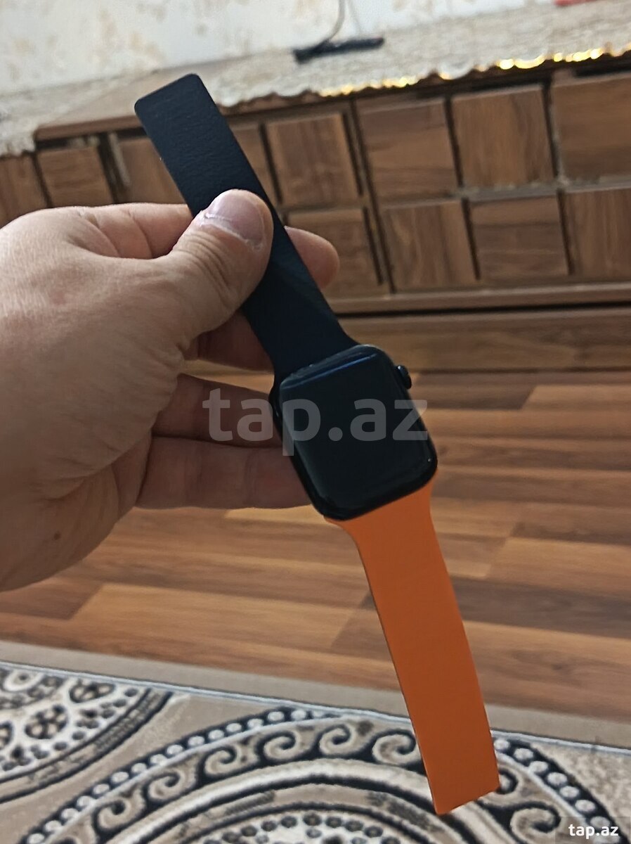 Apple Watch SE Space Gray 44mm