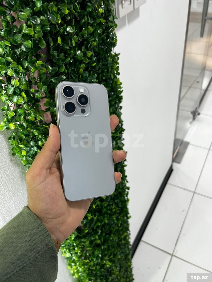 Apple iPhone 15 Pro Natural Titanium 128GB/8GB (2)