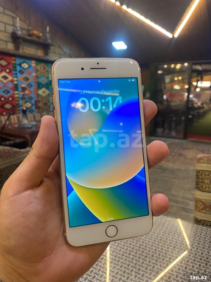 Apple iPhone 8 Plus Gold 64GB (2)