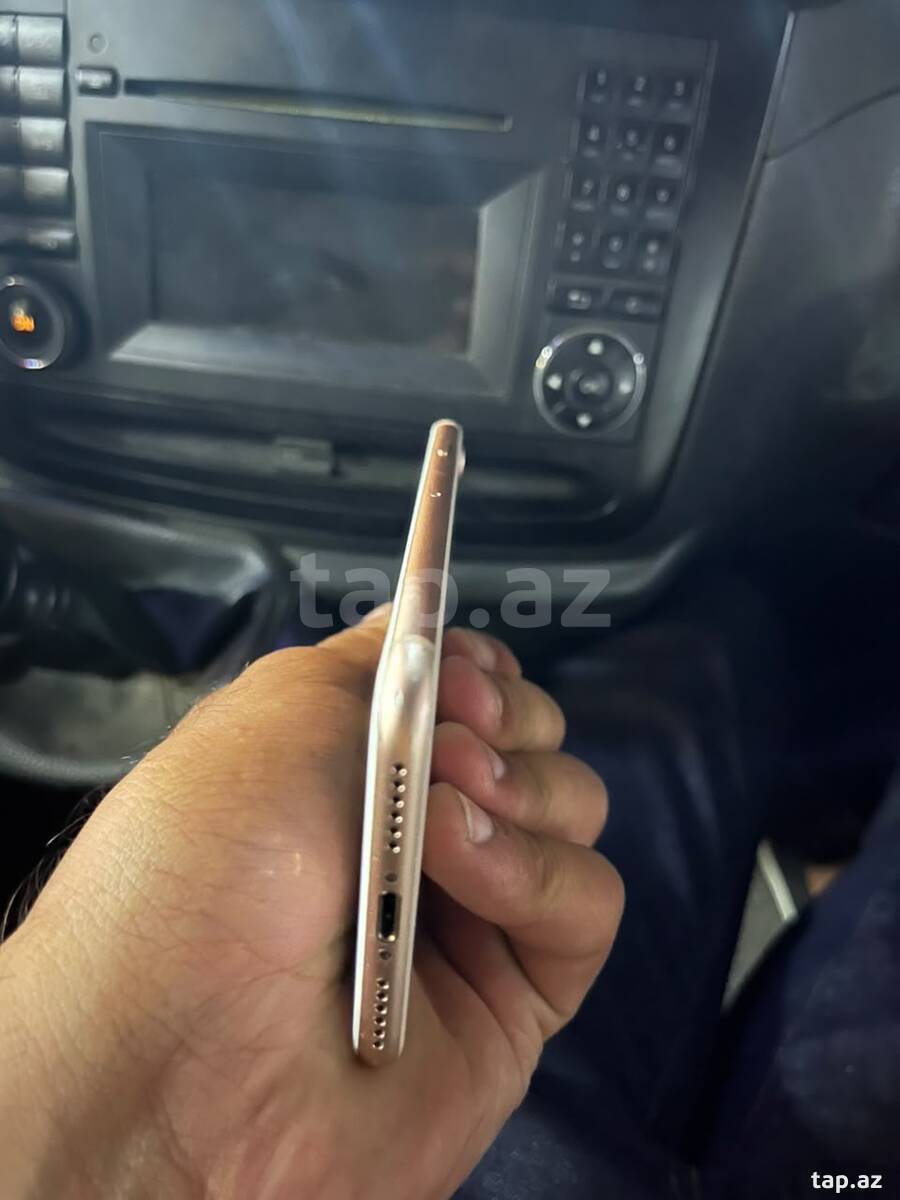 Apple iPhone 8 Gold 64GB (3)