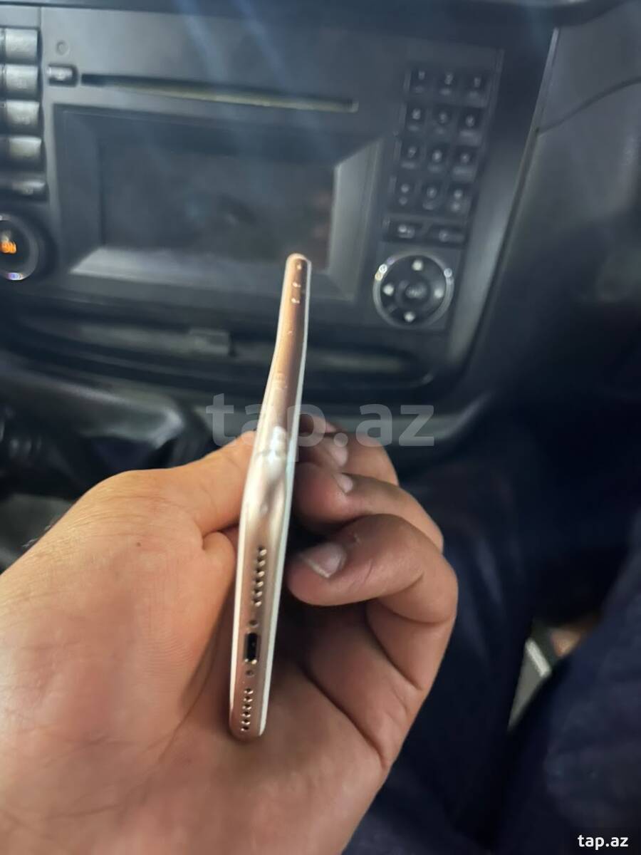 Apple iPhone 8 Gold 64GB (2)