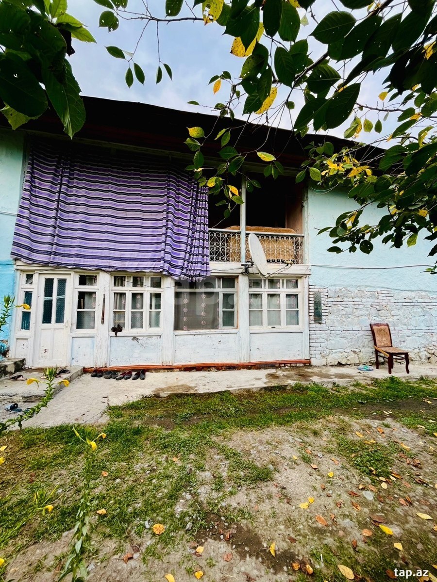 Bağ evi, Şəki r.