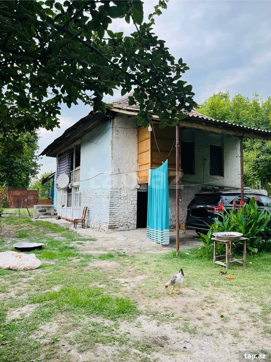 Bağ evi, Şəki r.