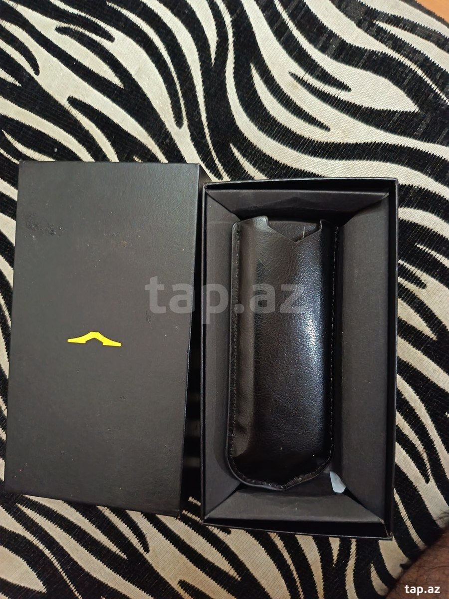 Vertu Signature S Design Pure Black 4GB (4)